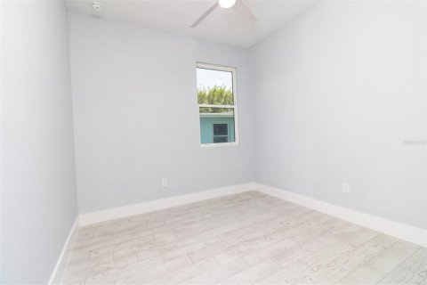 Villa ou maison à vendre à New Smyrna Beach, Floride: 3 chambres, 158.03 m2 № 1649174 - photo 20