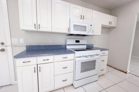 Villa ou maison à Deerfield Beach, Floride 3 chambres № 2386931