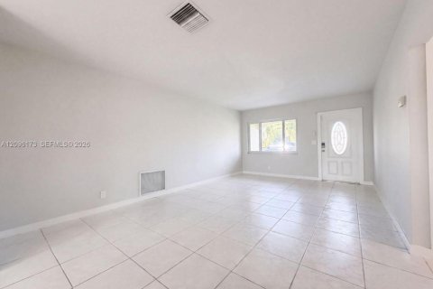 Villa ou maison à louer à Deerfield Beach, Floride: 3 chambres № 2386931 - photo 7