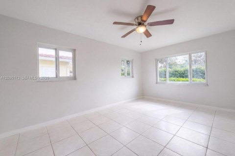 Villa ou maison à louer à Deerfield Beach, Floride: 3 chambres № 2386931 - photo 4