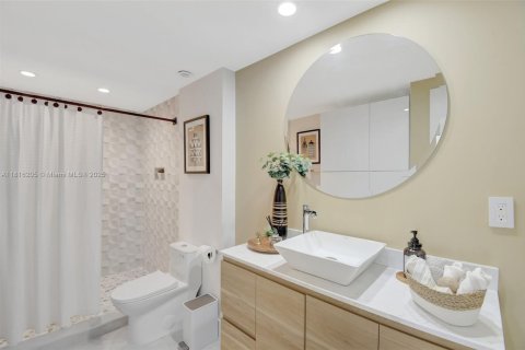 Condo in Fort Lauderdale, Florida, 2 bedrooms  № 1794565 - photo 26