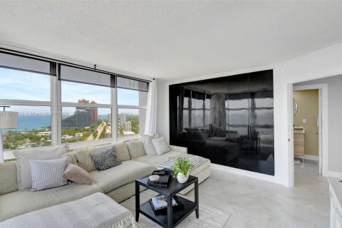 Condo in Fort Lauderdale, Florida, 2 bedrooms  № 1794565 - photo 24