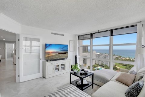 Condo in Fort Lauderdale, Florida, 2 bedrooms  № 1794565 - photo 22