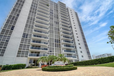 Condo in Fort Lauderdale, Florida, 2 bedrooms  № 1794565 - photo 17