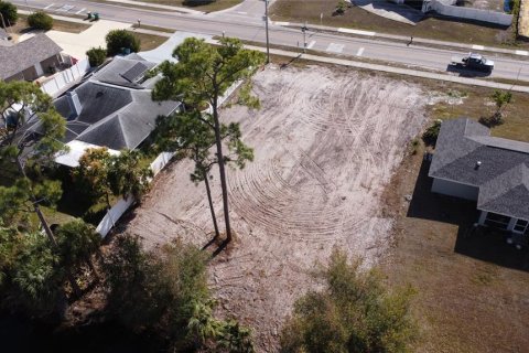 Terreno en venta en Port Charlotte, Florida № 2143487 - foto 4