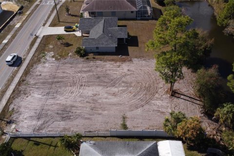 Terreno en venta en Port Charlotte, Florida № 2143487 - foto 3