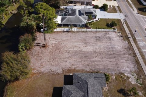 Terreno en venta en Port Charlotte, Florida № 2143487 - foto 2