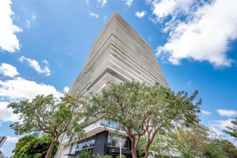 Condominio en venta en Miami, Florida, 2 dormitorios, 115.38 m2 № 1991551 - foto 23