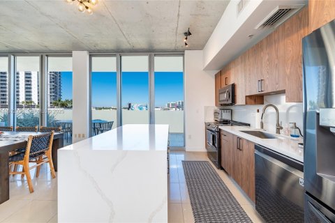 Condominio en venta en Miami, Florida, 2 dormitorios, 115.38 m2 № 1991551 - foto 3