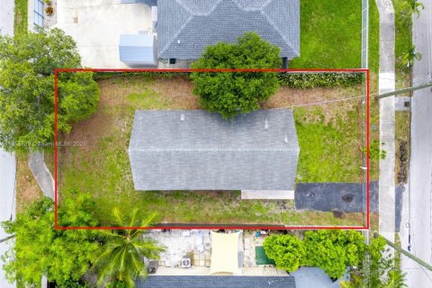House in Miami Gardens, Florida 3 bedrooms, 98.2 sq.m. № 1872596 - photo 21