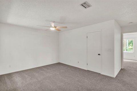 House in Winter Haven, Florida 2 bedrooms, 154.87 sq.m. № 1760098 - photo 10