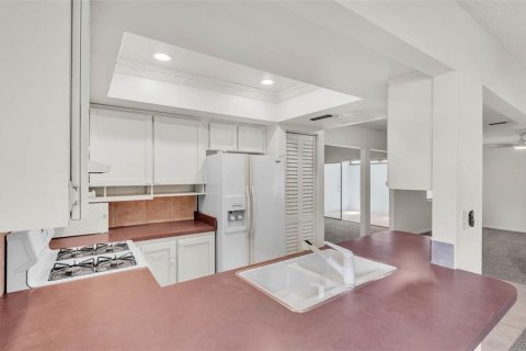 House in Winter Haven, Florida 2 bedrooms, 154.87 sq.m. № 1760098 - photo 18