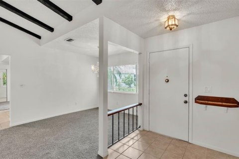 House in Winter Haven, Florida 2 bedrooms, 154.87 sq.m. № 1760098 - photo 3