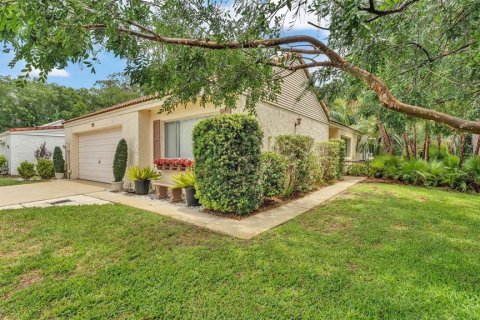 House in Winter Haven, Florida 2 bedrooms, 154.87 sq.m. № 1760098 - photo 2