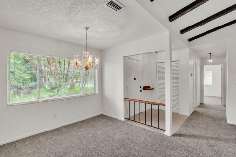 House in Winter Haven, Florida 2 bedrooms, 154.87 sq.m. № 1760098 - photo 8