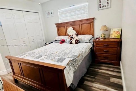 Casa en venta en Lehigh Acres, Florida, 3 dormitorios, 153.57 m2 № 2022698 - foto 10