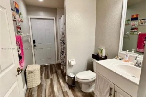 Casa en venta en Lehigh Acres, Florida, 3 dormitorios, 153.57 m2 № 2022698 - foto 11