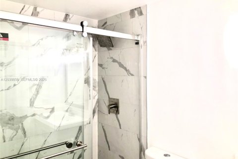 Condominio en alquiler en Miami, Florida, 46.45 m2 № 2086147 - foto 15