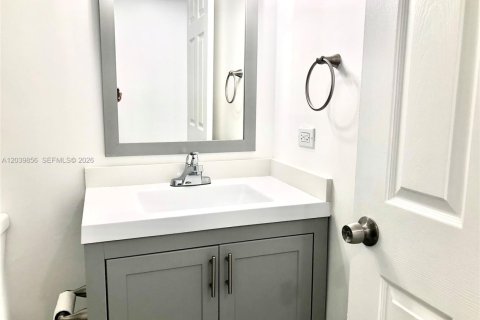 Condominio en alquiler en Miami, Florida, 46.45 m2 № 2086147 - foto 16