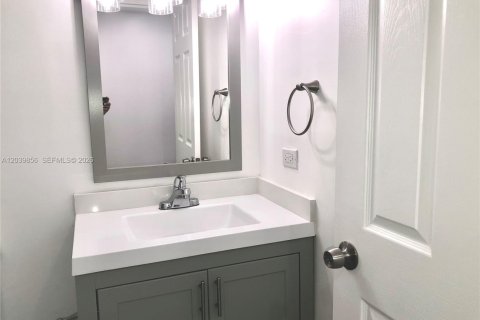 Condominio en alquiler en Miami, Florida, 46.45 m2 № 2086147 - foto 30