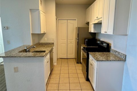 Condo in Orlando, Florida, 1 bedroom  № 1905066 - photo 8