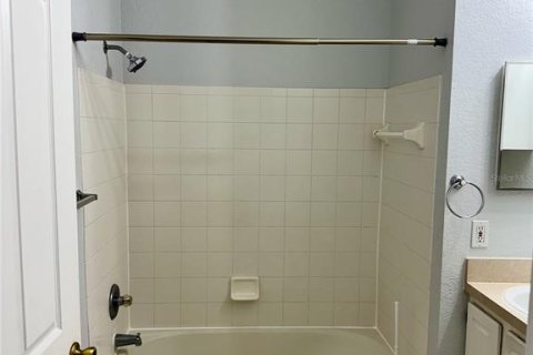 Condo in Orlando, Florida, 1 bedroom  № 1905066 - photo 16
