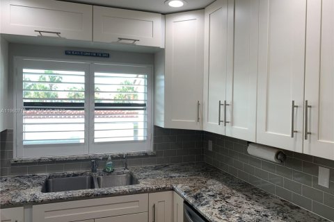 Condominio en venta en Stuart, Florida, 2 dormitorios, 105.44 m2 № 2042468 - foto 9