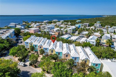 Townhouse in Key Largo, Florida 4 bedrooms, 233 sq.m. № 1868418 - photo 13