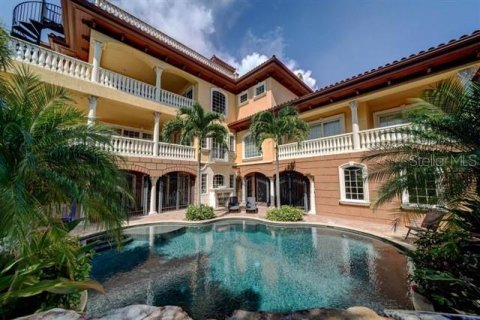 Casa en venta en Clearwater, Florida, 5 dormitorios, 674.56 m2 № 2200898 - foto 22