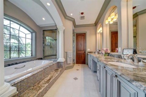 Casa en venta en Clearwater, Florida, 5 dormitorios, 674.56 m2 № 2200898 - foto 29