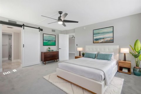 Condo in South Pasadena, Florida, 2 bedrooms  № 2428875 - photo 19