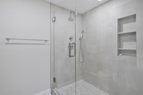 Condo in South Pasadena, Florida, 2 bedrooms  № 2428875 - photo 25