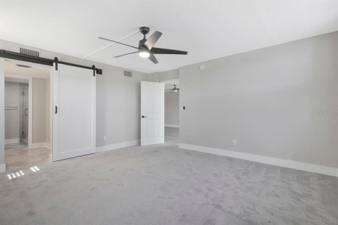 Condo in South Pasadena, Florida, 2 bedrooms  № 2428875 - photo 22