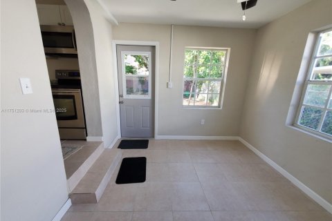 Immobilier commercial à vendre à Miami, Floride: 109.25 m2 № 1985229 - photo 19