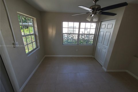 Immobilier commercial à vendre à Miami, Floride: 109.25 m2 № 1985229 - photo 20