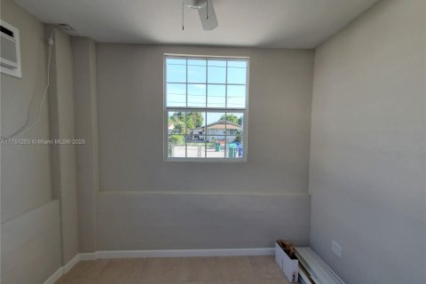 Immobilier commercial à vendre à Miami, Floride: 109.25 m2 № 1985229 - photo 29