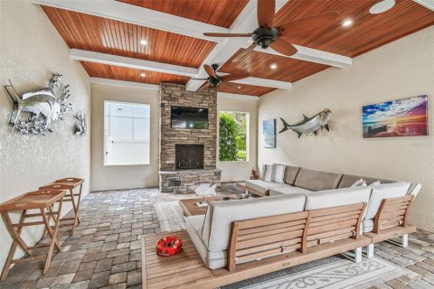 House in Tampa, Florida 5 bedrooms, 392.7 sq.m. № 1909720 - photo 7