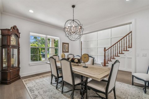 House in Tampa, Florida 5 bedrooms, 392.7 sq.m. № 1909720 - photo 9