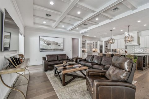 House in Tampa, Florida 5 bedrooms, 392.7 sq.m. № 1909720 - photo 21