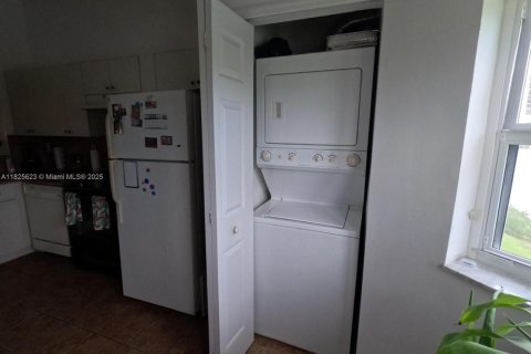 Condo in Homestead, Florida, 2 bedrooms  № 1938176 - photo 4
