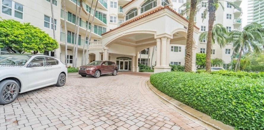 Condominio en Aventura, Florida, 2 dormitorios  № 2024074