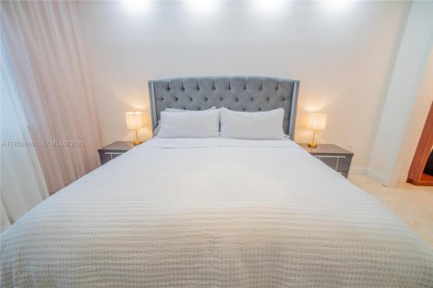 Condominio en venta en Aventura, Florida, 2 dormitorios, 116.78 m2 № 2024074 - foto 15