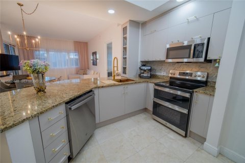 Condominio en venta en Aventura, Florida, 2 dormitorios, 116.78 m2 № 2024074 - foto 5
