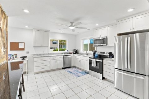 Villa ou maison à vendre à Homosassa, Floride: 5 chambres № 2404481 - photo 22
