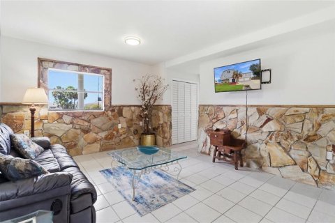 Villa ou maison à vendre à Homosassa, Floride: 5 chambres № 2404481 - photo 11