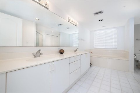 Condominio en venta en Daytona Beach, Florida, 3 dormitorios, 199.74 m2 № 2166387 - foto 28