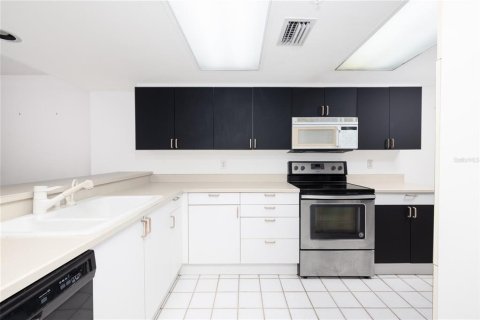 Condominio en venta en Daytona Beach, Florida, 3 dormitorios, 199.74 m2 № 2166387 - foto 12