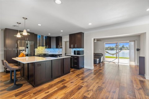 Casa en venta en Pembroke Pines, Florida, 2 dormitorios, 121.52 m2 № 2011669 - foto 15