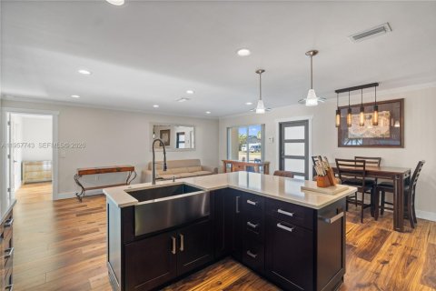 Casa en venta en Pembroke Pines, Florida, 2 dormitorios, 121.52 m2 № 2011669 - foto 17