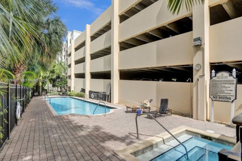 Condo in Sunny Isles Beach, Florida, 1 bedroom  № 2076143 - photo 28